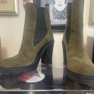 Marc Jacob’s high heeled green suede leather pull on ankle boots